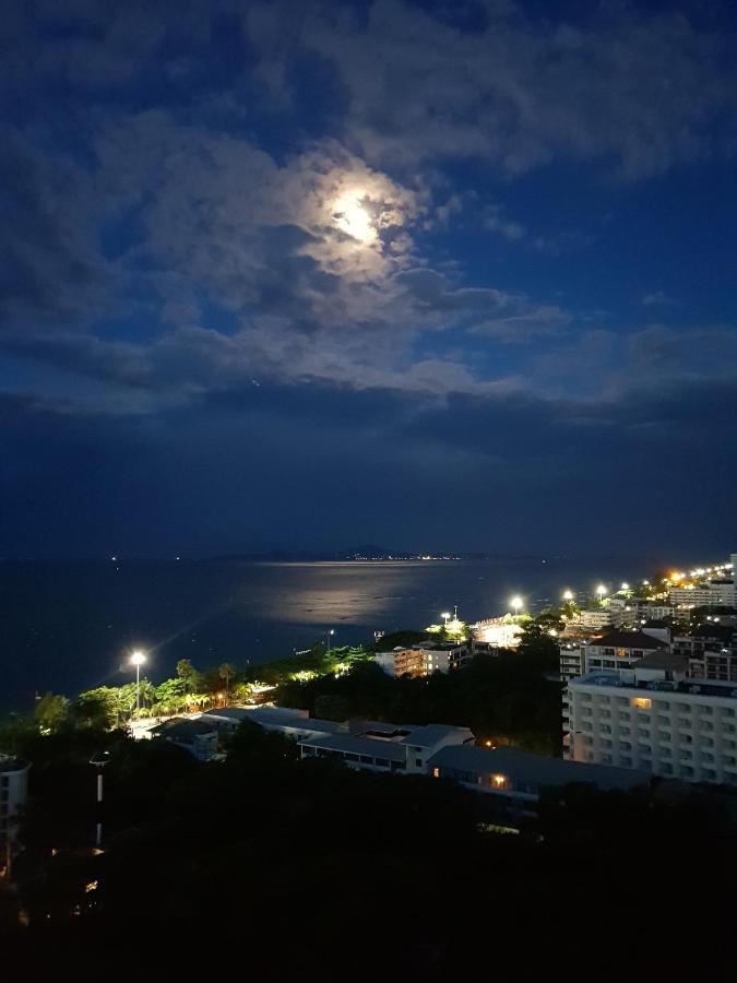 Sea View Beachfront Condos Pattaya Jomtien Beach Exterior foto